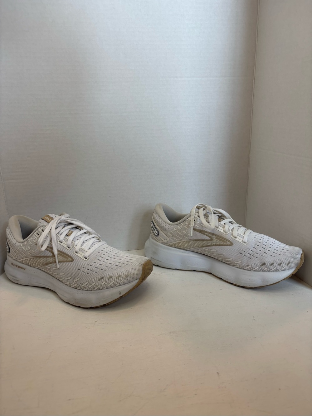 Brooks Glycerin 20 Womens Size 9 B White Khaki Running Athletic Shoes Sneakers